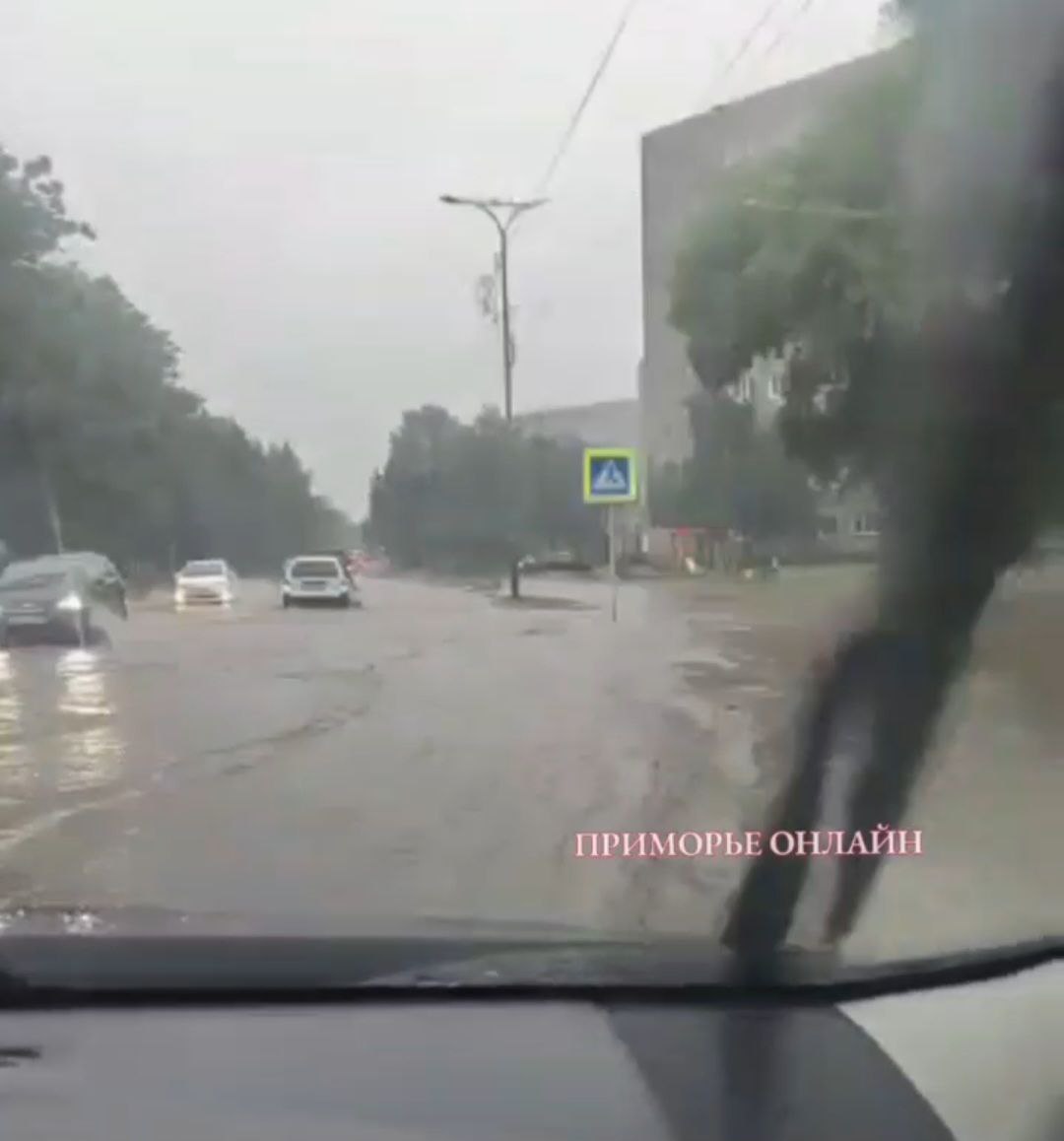 Опять пошла вода»: худшее впереди — основной удар тайфуна Лан ожидаем  сегодня - PortoFranko