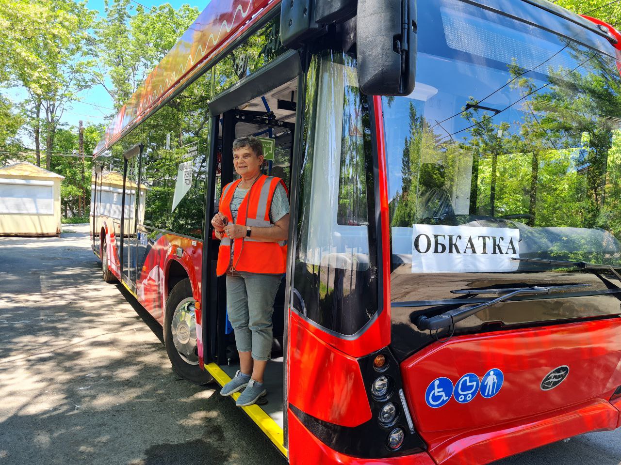 Одно слово — красавцы»: в новых троллейбусах для пассажира есть все -  PortoFranko